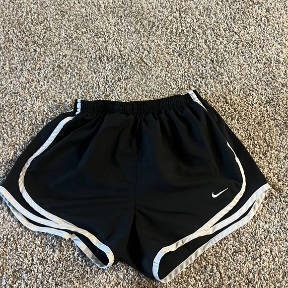 Women’s Nike shorts - Picture 1 of 1
